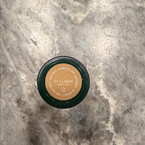 Full-sized Ciele Sculpt & Protect SPF 30 bronzing contour stick - 01 Light - Picture 6 of 6